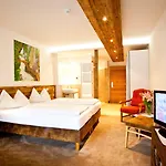 Hotel Gasthof Mitteregger -Best Place In Town With Summercard And Breakfast 3*