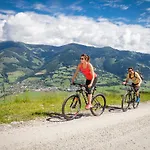 Hotel Gasthof Mitteregger -Best Place In Town With Summercard And Breakfast Hotel