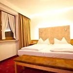 Hotel Gasthof Mitteregger -Best Place In Town With Summercard And Breakfast 3*