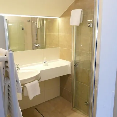 Mitteregger - Place In Town Hotel