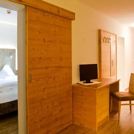 Mitteregger -best Place In Town With Summercard And Breakfast Hotel 3*
