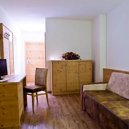 Hotel Mitteregger - Place In Town 3*