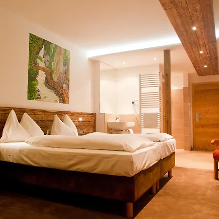 Hotel Gasthof Mitteregger -Best Place In Town With Summercard And Breakfast 3* Kaprun