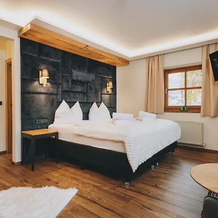 Mitteregger -best Place In Town With Summercard And Breakfast Hotel 3*