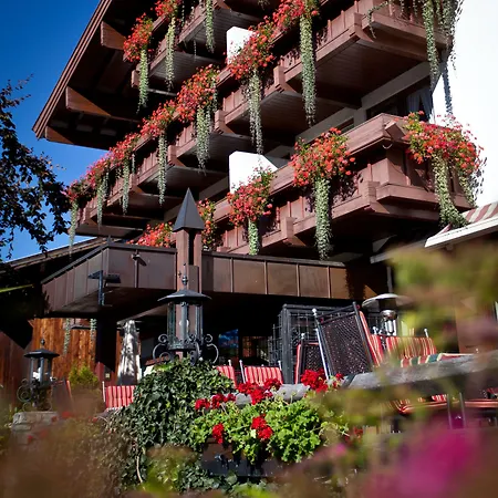 Hotel Mitteregger - Place In Town