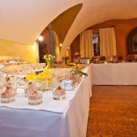 Hotel Mitteregger - Place In Town Kaprun