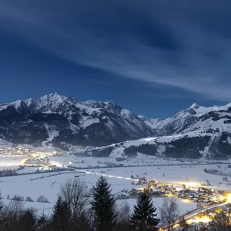 Hotel Mitteregger - Place In Town