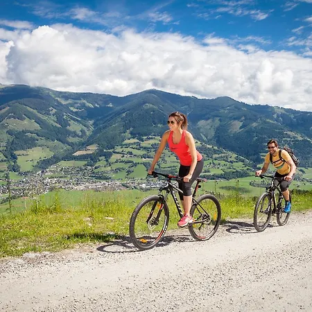 Mitteregger - Place In Town Hotel