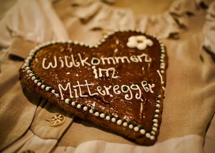 Hotel Mitteregger - Place In Town Kaprun