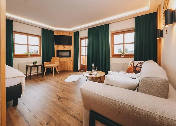 Hotel Gasthof Mitteregger -Best Place In Town With Summercard And Breakfast 3*