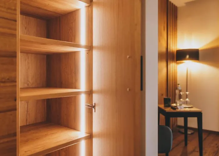 Mitteregger - Place In Town 3*