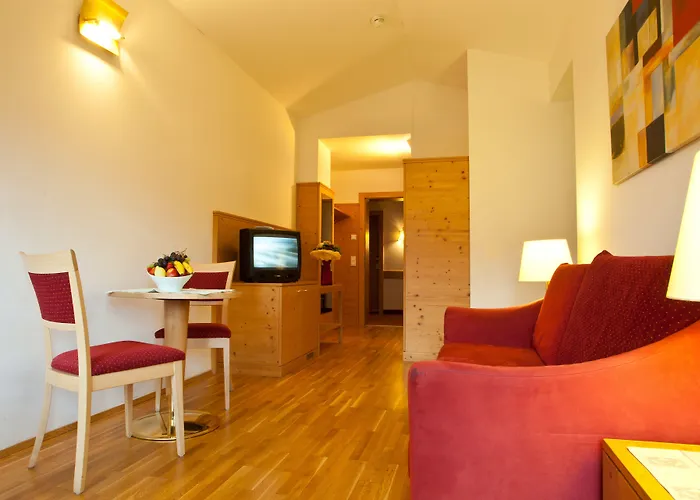 Mitteregger - Place In Town Hotel Kaprun