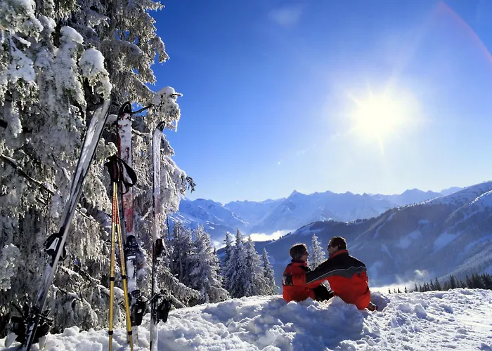 Mitteregger - Place In Town Kaprun