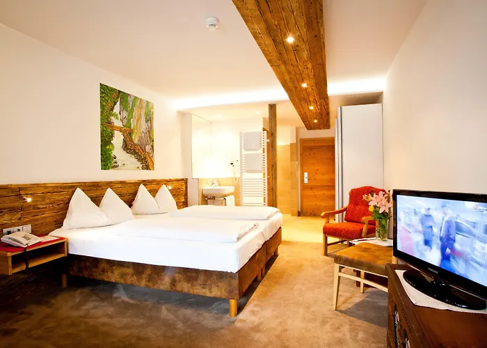 Hotel Gasthof Mitteregger -Best Place In Town With Summercard And Breakfast 3*