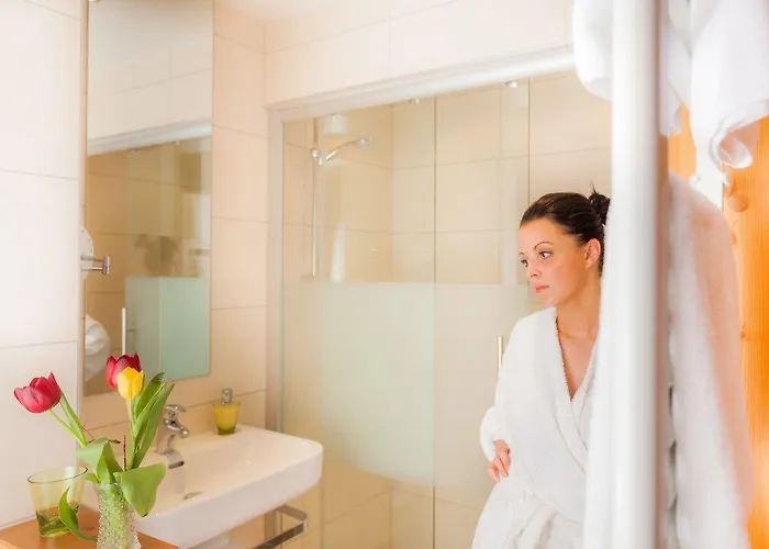 Mitteregger - Place In Town Kaprun