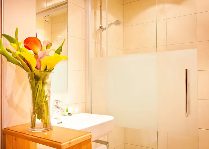 Mitteregger - Place In Town Hotel